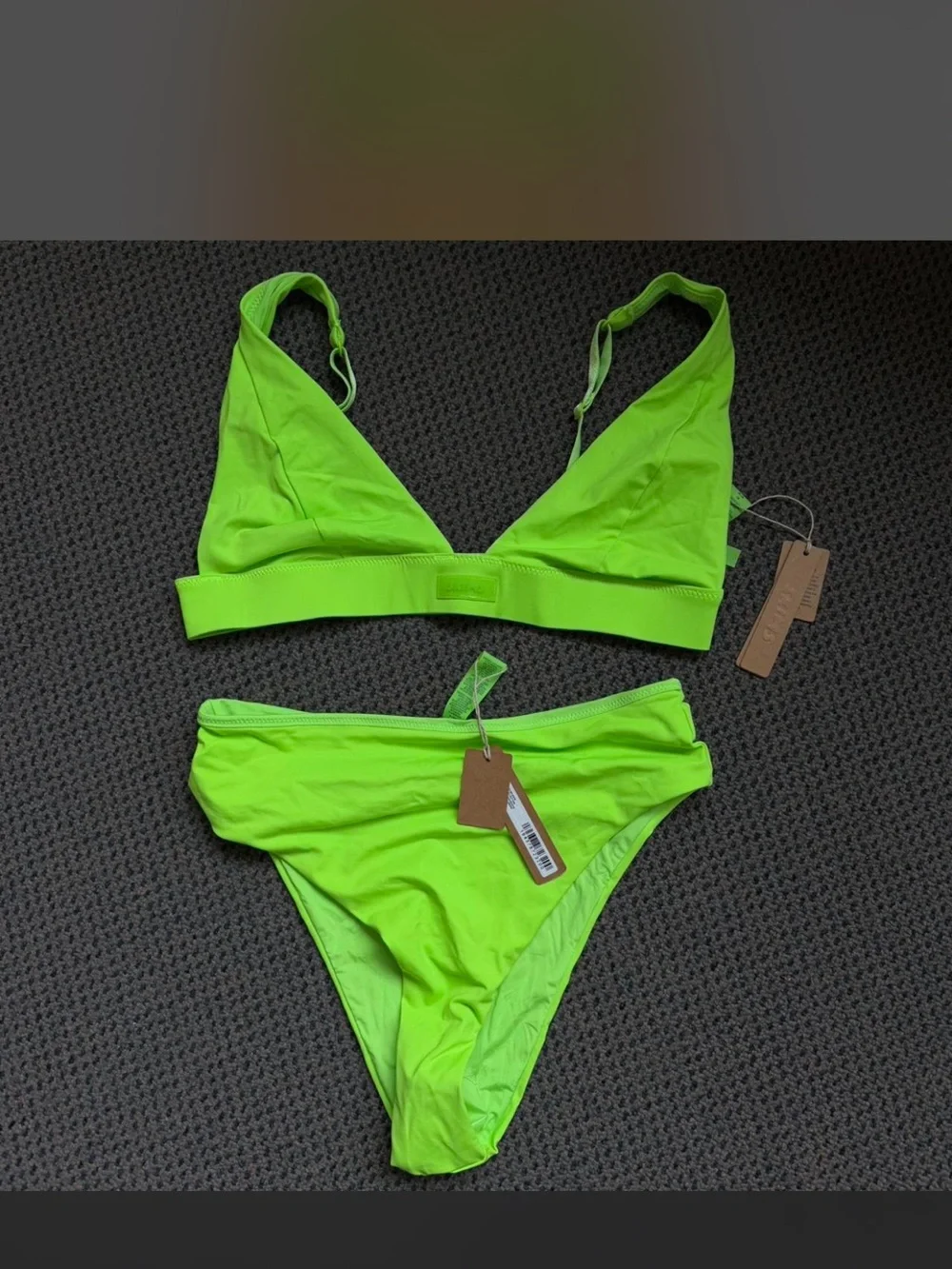 SKIMS SIGNATURE SWIM PLUNGE BIKINI TOP & Bottom